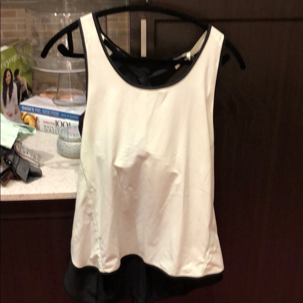 Lululemon tank